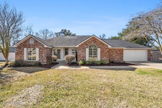 203 Leonie St, Lafayette, LA 70506