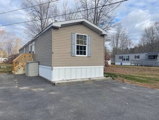 12 Alice St, Sanford, ME 04073