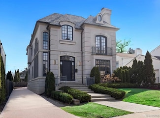 330 Ferndale Ave, Birmingham, MI 48009