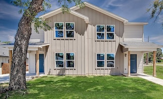 3325 Eastland St, Fort Worth, TX 76119