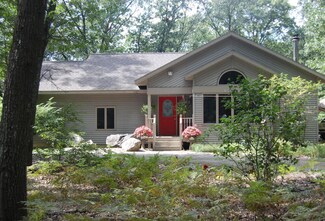 9122 Spruce Ave, Newaygo, MI 49337