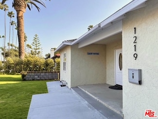 1219 N Azusa Ave, Azusa, CA 91702