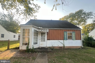 126 Scott Dr, Manassas Park, VA 20111