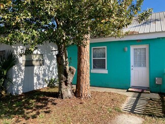 13-4 Parker Ave Unit 4, Lanark Village, FL 32323
