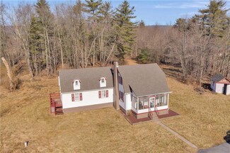 159 E Moorestown Rd, Wind Gap, PA 18091