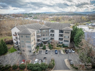 350 E Allen St Unit 302, Hendersonville, NC 28792