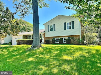 11857 Catoctin Dr, Woodbridge, VA 22192