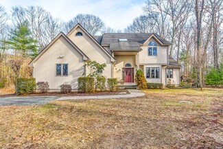 352 Bennett Rd, Hampden, MA 01036