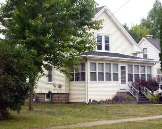 217 Spring St, Fox Lake, WI 53933