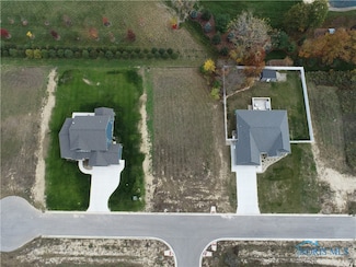3833 Bearcat Way, Findlay, OH 45840