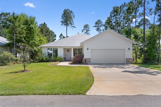 64 Grizzly St, Freeport, FL 32439