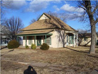 338 S Parkway St, Norwich, KS 67118