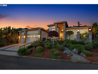 9362 SE Pennington Ct, Happy Valley, OR 97086