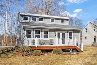10 Railroad Ave, Kinderhook, NY 12106