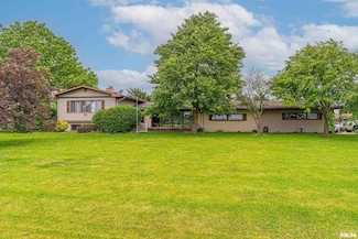 1354 Airport Rd, Lincoln, IL 62656