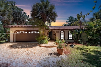 14841 Dade Pine Ave, Hialeah, FL 33014