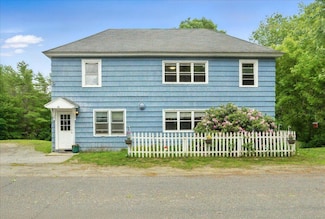 36 Farwell St, Lisbon, ME 04250