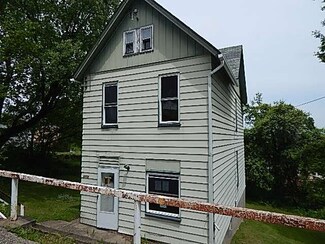 1715 New York Ave, McKeesport, PA 15133