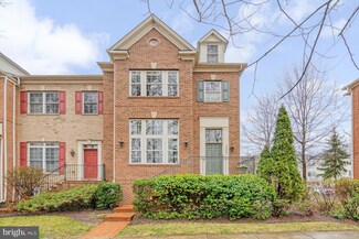12241 Water Elm Ln, Fairfax, VA 22030