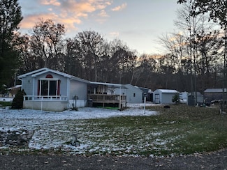 2567 S Sportsman Dr, White Cloud, MI 49349