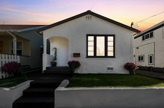 518 Cortes St, Monterey, CA 93940