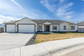 212 Bratton St, Prosser, WA 99350