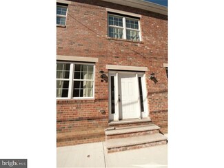 652 N 8th St, Philadelphia, PA 19123