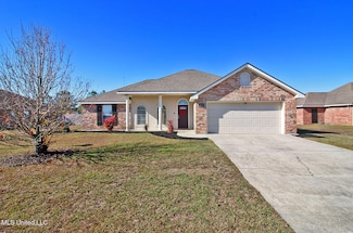 2005 Rhonda Ave, Ocean Springs, MS 39564