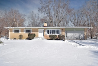1115 Manhatas Trail, Algonquin, IL 60102