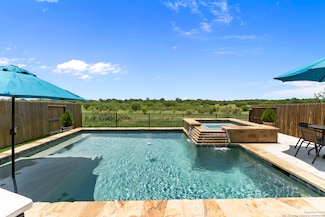 449 Middle Green Loop, Floresville, TX 78114