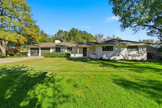 208 W Park Ave, Weatherford, TX 76086