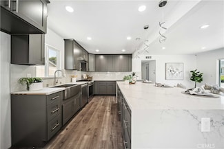 22713 Islamare Ln, Lake Forest, CA 92630
