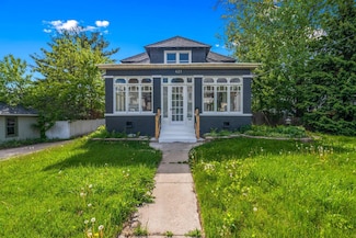 421 First St, Hartford, WI 53027
