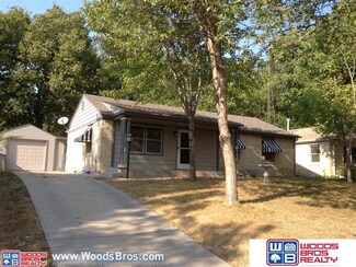 4130 Sumner St, Lincoln, NE 68506