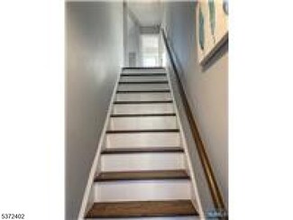 424 S Prospect Ave, Bergenfield, NJ 07621