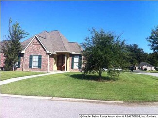 12356 Dutchtown Villa Dr, Geismar, LA 70734