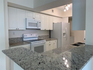 18335 NW 68 Ave Unit 245-606, Hialeah, FL 33015