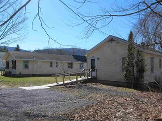 104 & 114 Spruce St, Manchester, VT 05255