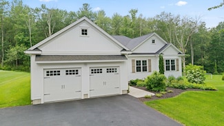 687 Bullard St, Holden, MA 01520