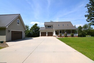 2169 Maryland Line Rd, Bruceton Mills, WV 26525