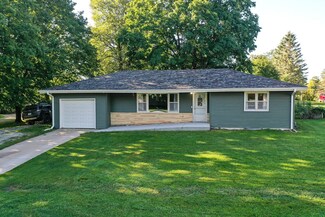 321 5th St W, Mantorville, MN 55955