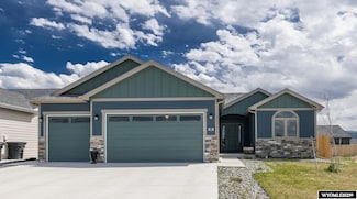 4669 Shale Cir, Mills, WY 82644