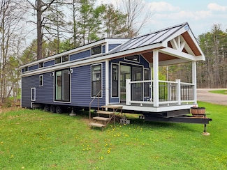 261 Point Sebago Rd Unit MC003, Casco, ME 04015