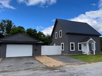 190 Washington St Unit 1, Littleton, NH 03561