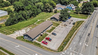 504 SE 12th St, Oak Grove, MO 64075