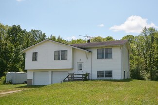 35159 40th Ave, Paw Paw, MI 49079