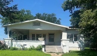 202 N 7th St, Ponca City, OK 74601