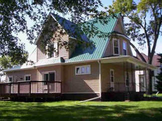 501 4th Ave W, Lamberton, MN 56152
