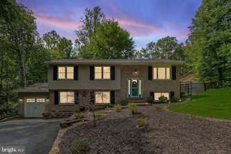 12248 Chinaberry Ct, Manassas, VA 20112