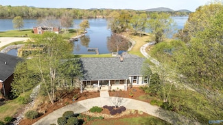 806 E Haven Dr, Gadsden, AL 35905